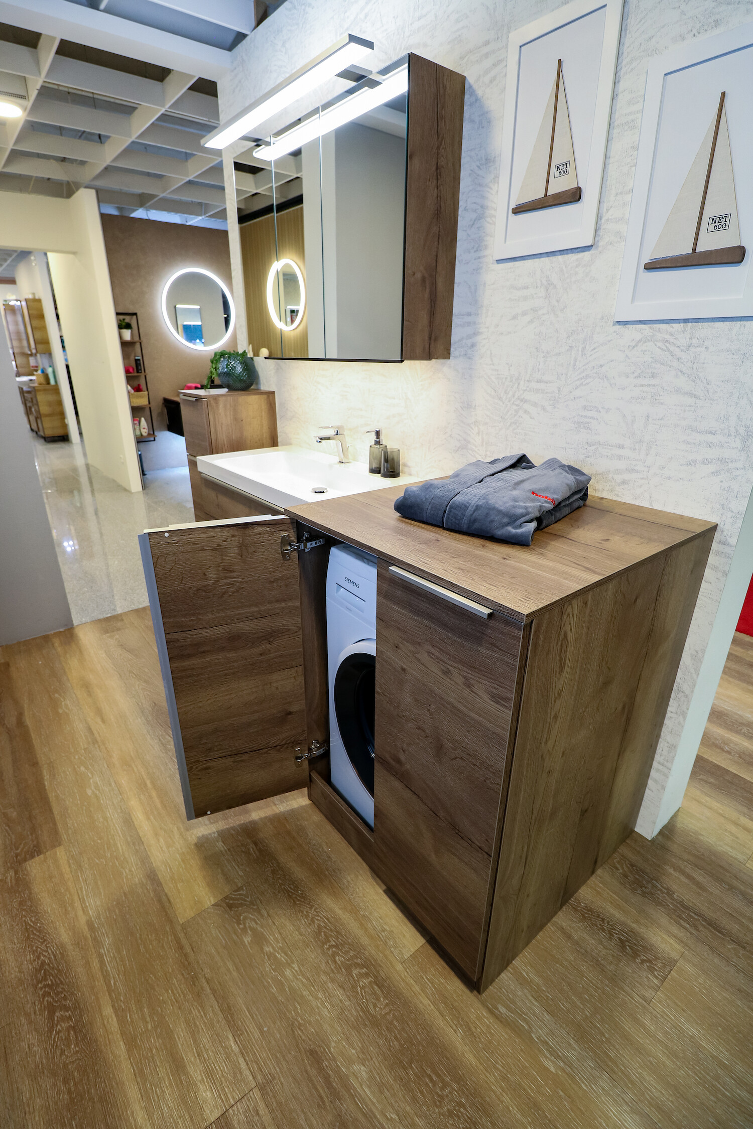 Waschmaschinenschrank